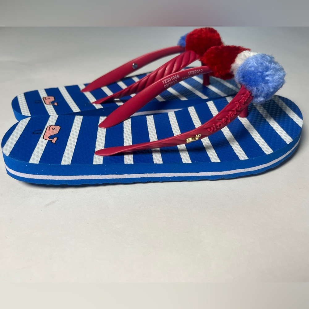 NWOT girls vineyard vines flip flops with Pom poms. Girls size 13. - Picture 3 of 9